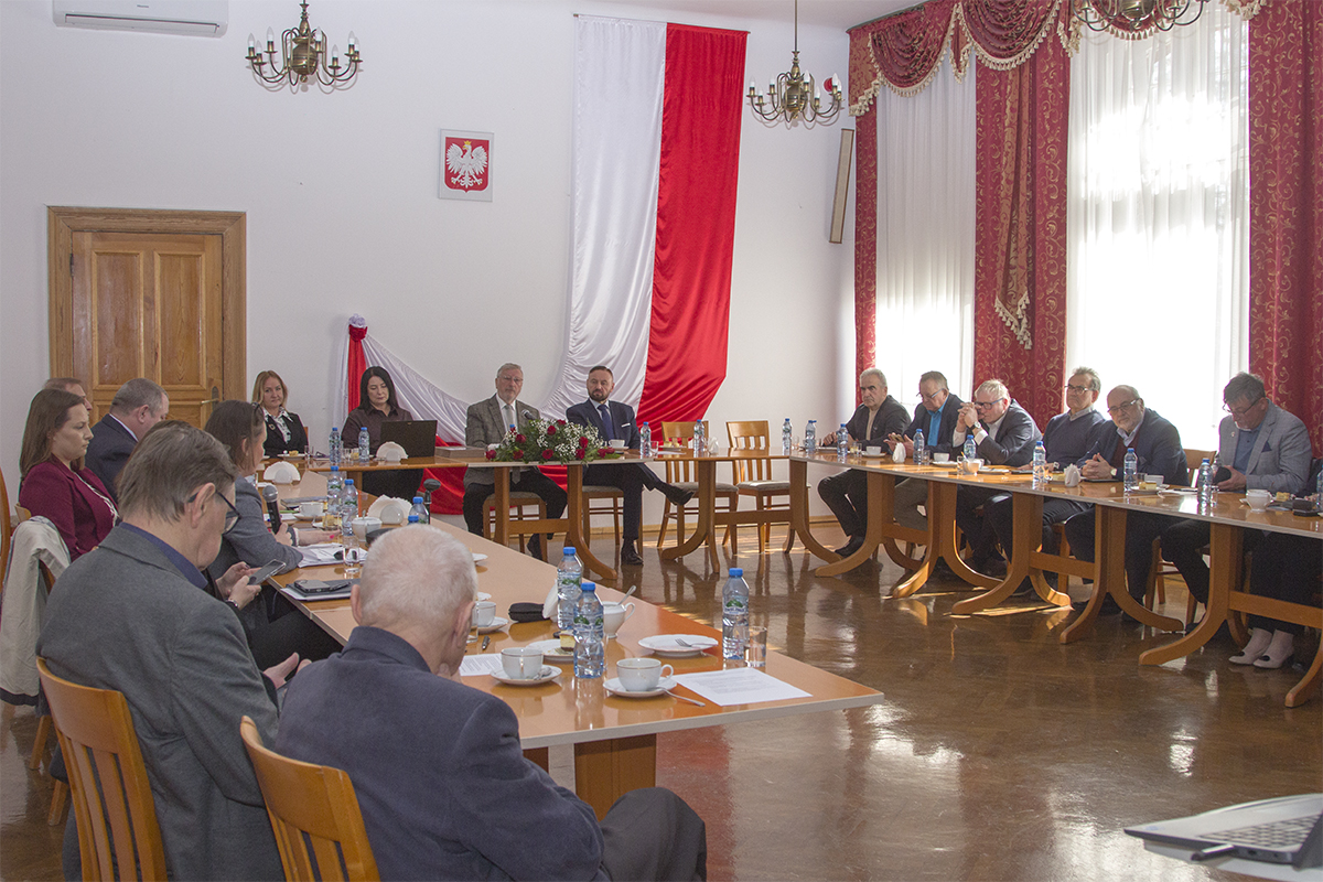 Rolnictwo, bezpieczeństwo żywnościowe i rozwój regionu – wspólne posiedzenie SGWK-P i ZPDiWR w Pałacu w Kobylnikach